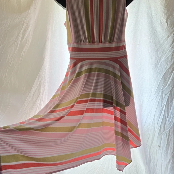 Pastel Hanky Hem Dress EUC - Picture 3 of 8